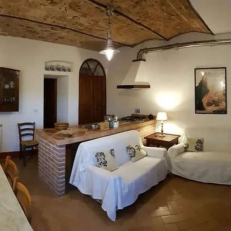 בית נופש Podere Colombaione *