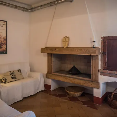 בית נופש Podere Colombaione